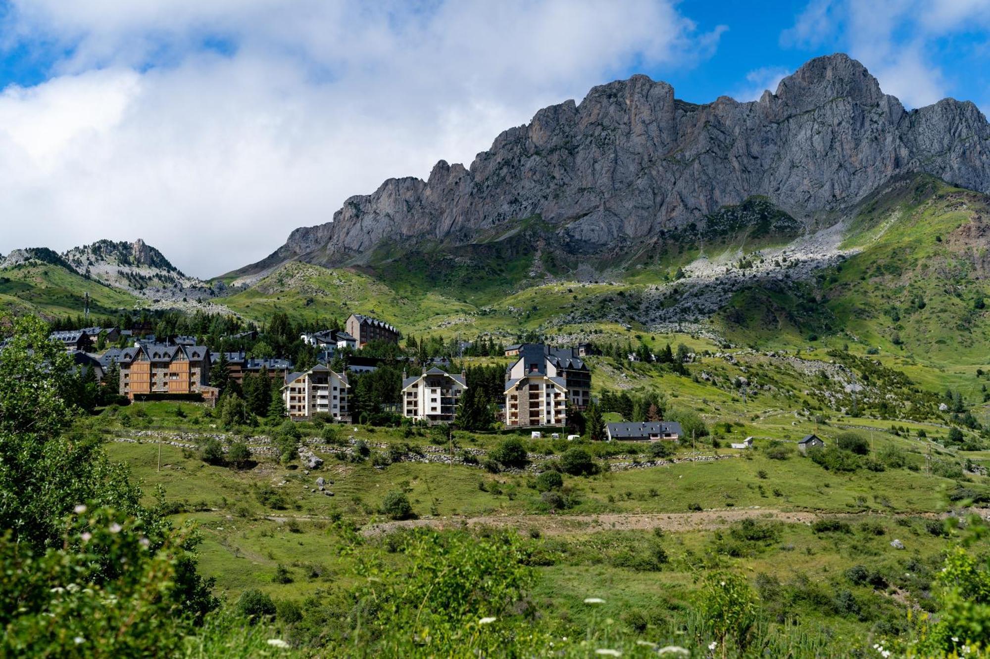 Snoe Hotel Formigal Eksteriør bilde